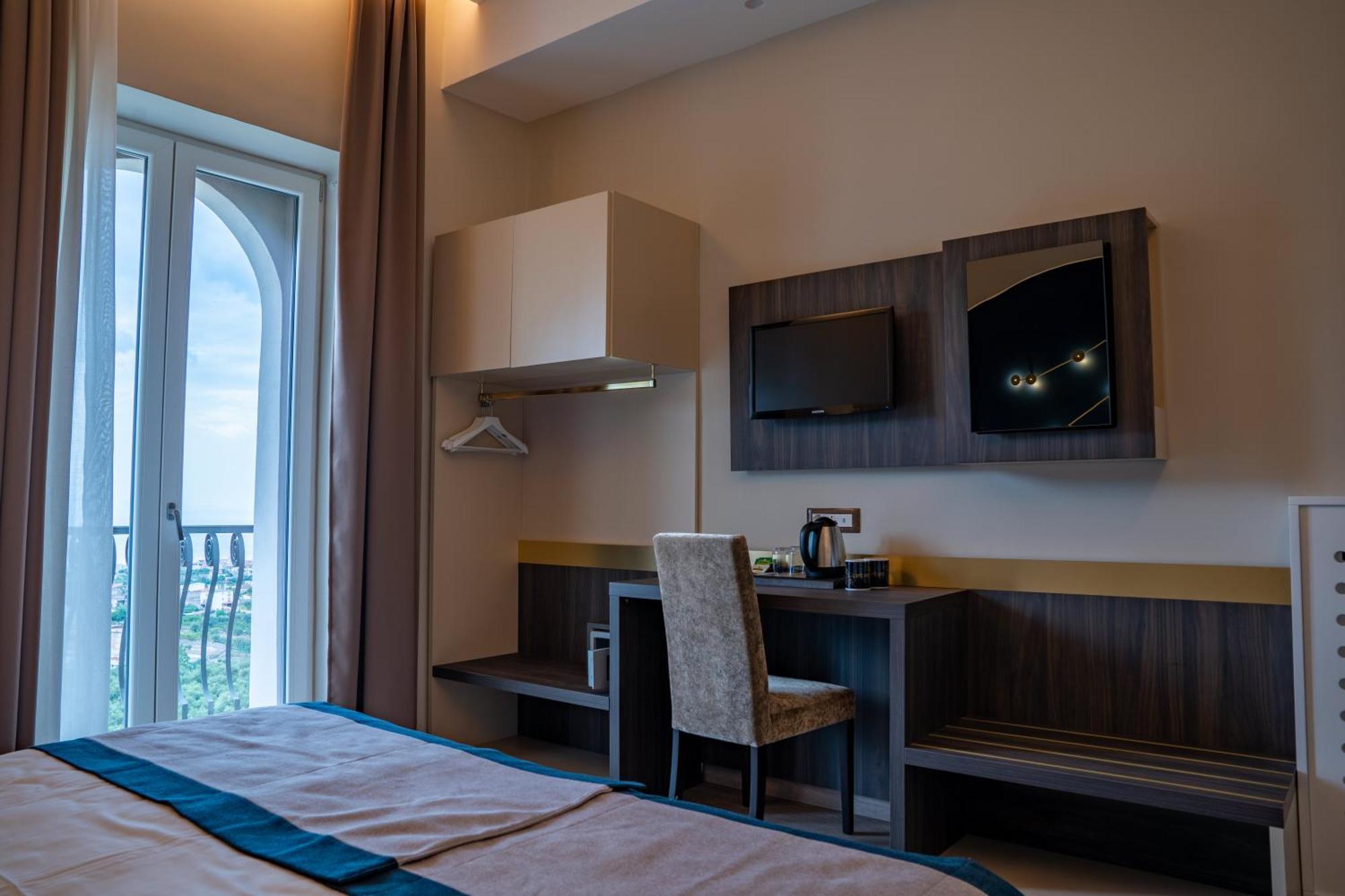 San Lorenzo - Hotel & Spa Lettere Luaran gambar