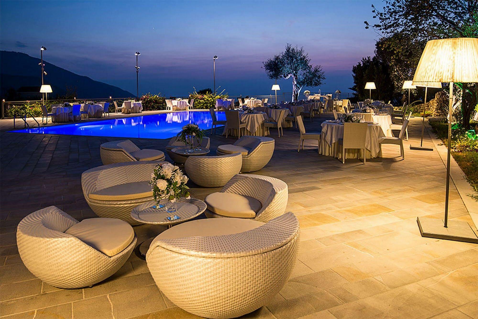 San Lorenzo - Hotel & Spa Lettere Luaran gambar